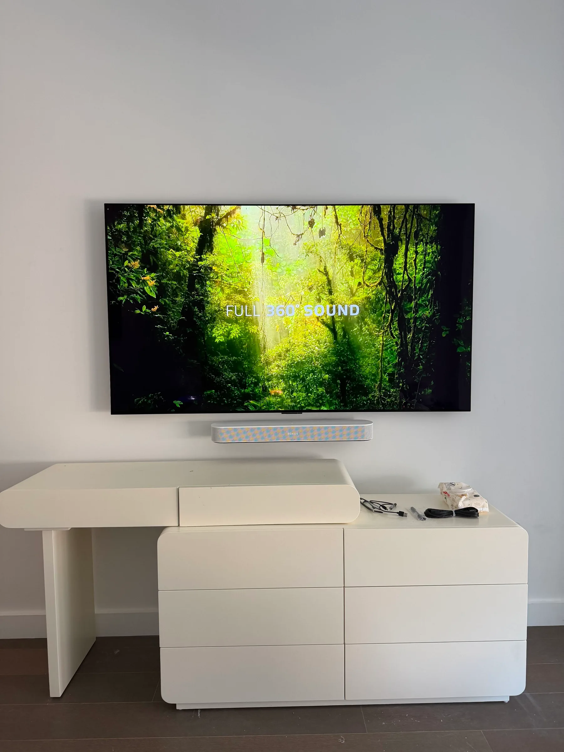 Two Tv s and a Sonos, Cable in wall
